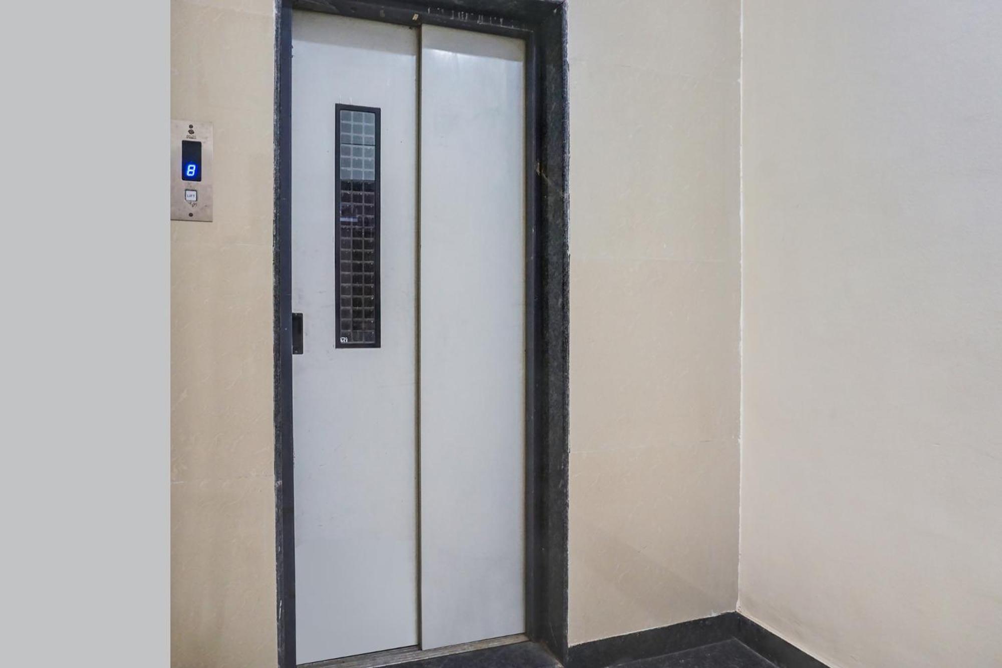 Fabhotel Star Executive Hotel